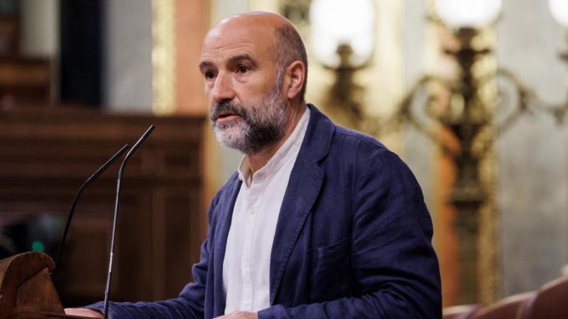 El diputado del BNG en el Congreso, Néstor Rego, interviene en una sesión plenaria, en el Congreso de los Diputados, a 23 de junio de 2022.