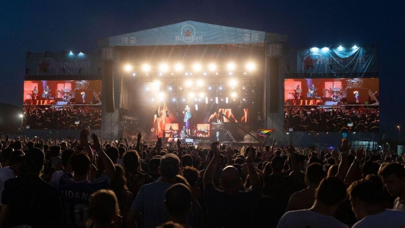 El grupo Love of Lesbian durante su actuación este sábado en la tercera jornada del festival internacional de Benicasim (FIB 2022) que se celebra en la localidad castellonense.