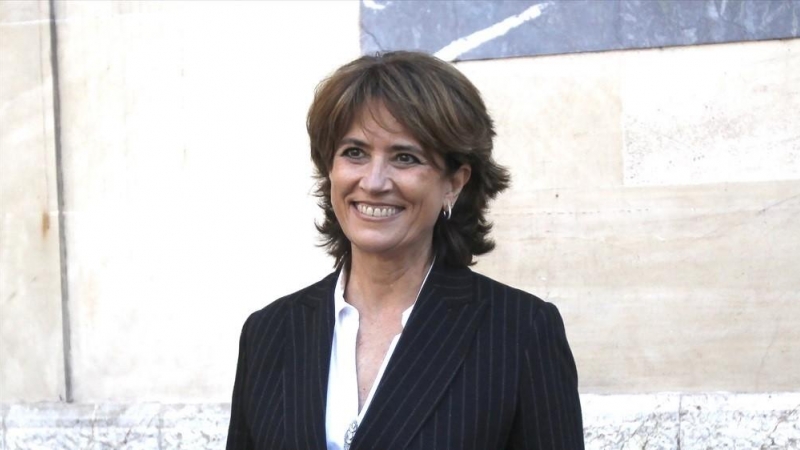 La fiscal general del Estado, Dolores Delgado, posa a su llegada a un acto para conmemorar el 40 Aniversario del Estatuto Orgánico del Ministerio Fiscal, en la Fiscalía de les Illes Balears, el pasado 10 de febrero.
