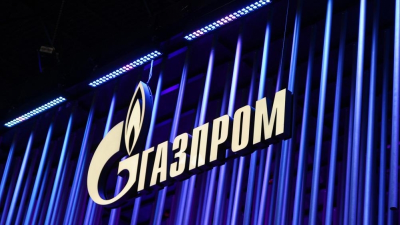 19/07/2022. Vista del logotipo de 'Gazprom', en el Fondo de Economía Internacional de San Petersburgo, a 15 de junio de 2022.