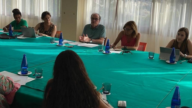 (19/7/2022) Ángel Gabilondo se reúne con varias entidades durante su visita a Melilla el 19 de julio de 2022.
