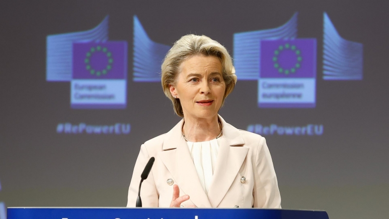 20/07/2022-La presidenta de la Comisión Europea, Ursula von der Leyen, asiste a una rueda de prensa sobre el paquete 'Ahorrar gas para un invierno seguro' en la Comisión Europea en Bruselas, Bélgica, el 20 de julio de 2022.