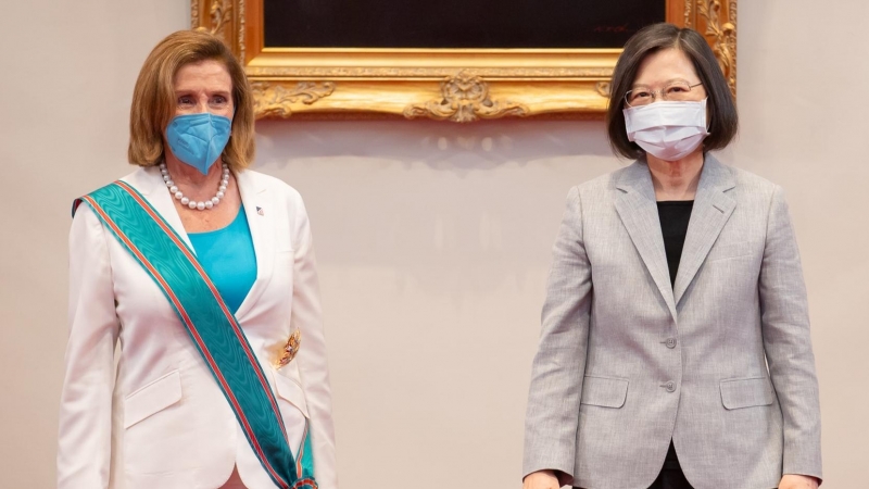 La presidenta de la Cámara de Representantes de EEUU, Nancy Pelosi y la presidenta de Taiwán, Tsai Ing-wen, en Taipei (Taiwán) a 3 de agosto de 2022.