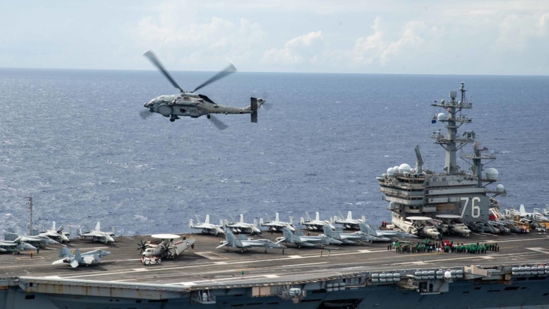 (2/8/2022) El Escuadrón de Helicópteros de Ataque Marítimo (HSM) estadounidense en el Mar de Filipinas durante las tensiones entre China y Taiwán, a 2 de agosto de 2022.