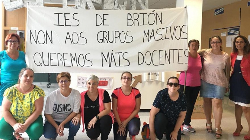 8/8/22 Protesta, en 2018, en el IES de Brión, cuando docentes y alumnado organizaron un cierre para denunciar la falta de profesorado