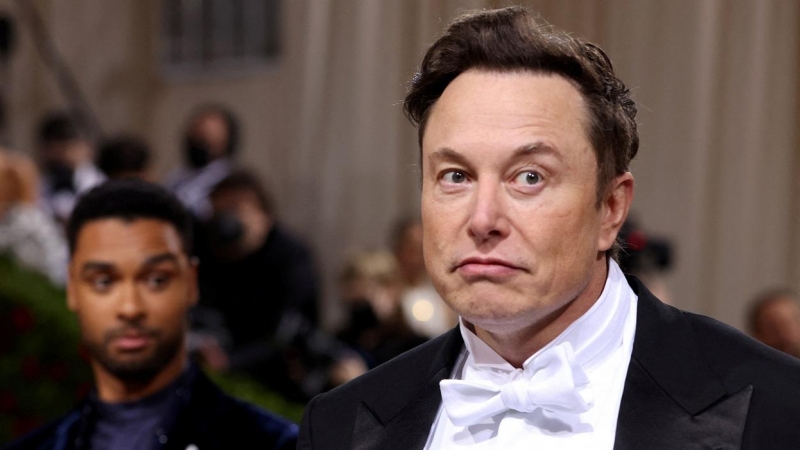10/08/2022 El consejero delegado de la firma automovilística Tesla, Elon musk en su llegada a la Met Gala, a 2 de mayo de 2022, en Nueva York.