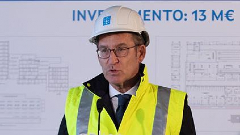 16/8/22 Núñez Feijóo durante la visita a las obras del nuevo hospital público de A Coruña, la finales de 2021.