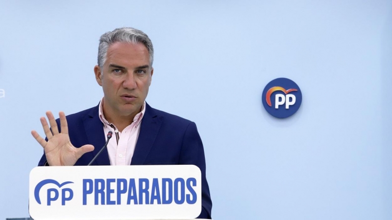 17/08/2022 El coordinador general del PP, presidente provincial y diputado autonómico, Elías Bendodo, ofrece una rueda de prensa tras mantener una reunión con alcaldes y portavoces municipales a 2 de agosto de 2022 en Málaga