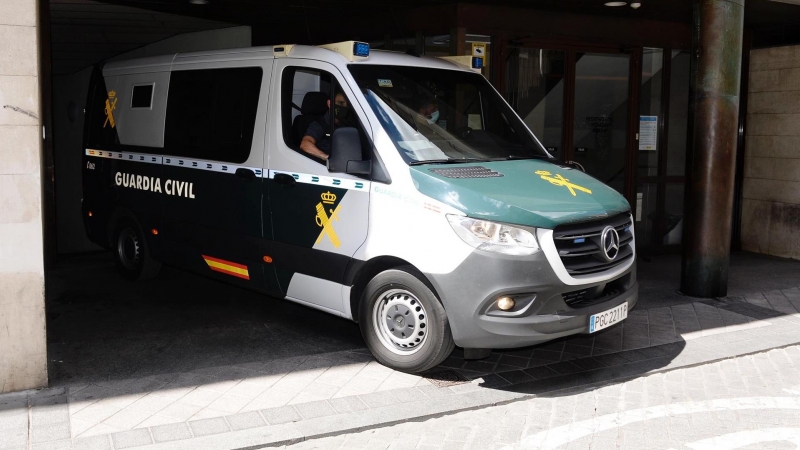 Guardia Civil traslada al acusado del triple crimen machista