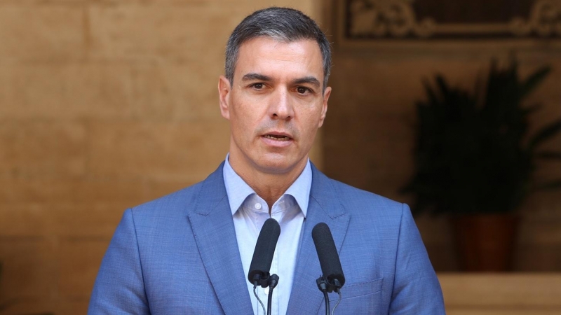 El presidente del Gobierno, Pedro Sánchez, comparece  ante los medios en Palma de Mallorca (Balears), a 2 de agosto de 2022.