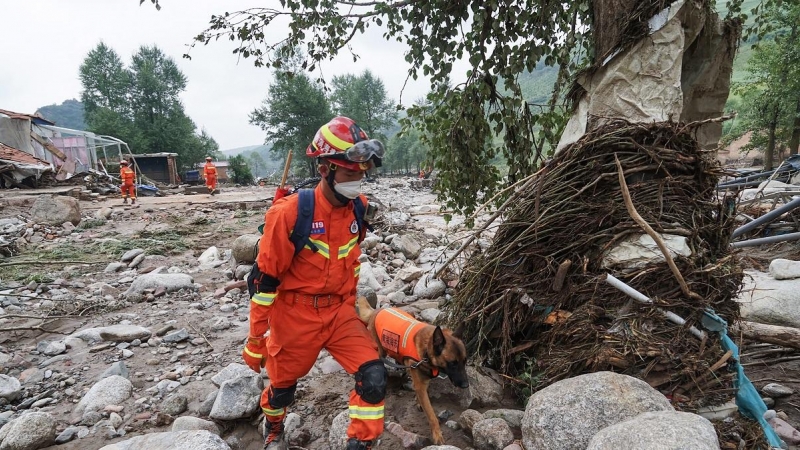 19/08/2022 Los equipos de rescate actúan en las inundaciones que han tenido lugar en la ciudad de Xining, en la provincia de Qinghai