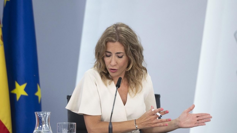 23/08/2022 La ministra de Transportes, Movilidad y Agenda Urbana, Raquel Sánchez, durante una rueda de prensa posterior a una reunión del Consejo de Ministros, en La Moncloa, a 23 de agosto de 2022, en Madrid