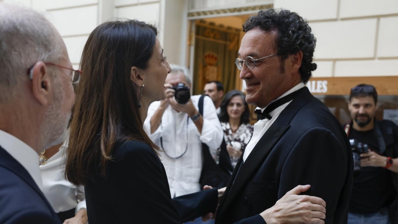 El nuevo Fiscal General del Estado, Álvaro García Ortiz, saluda a la ministra de Justicia, Pilar Llop, a 5 de septiembre de 2022.