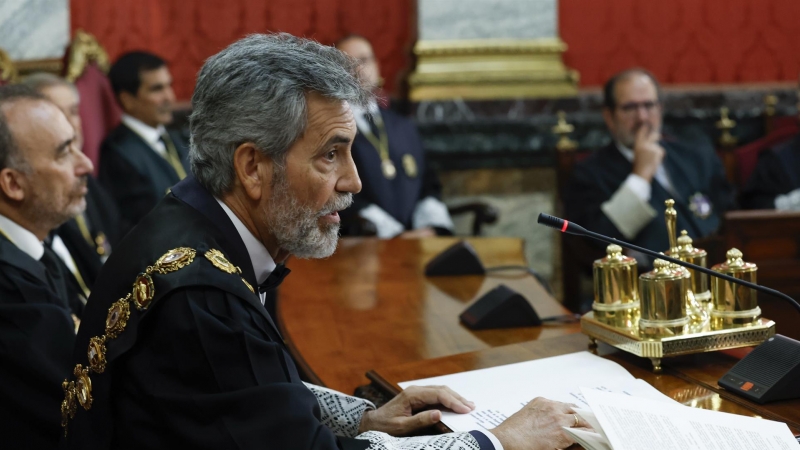 El presidente del Tribunal Supremo y del Consejo General del Poder Judicial, Carlos Lesmes durante la toma de posesión del nuevo fiscal general del Estado, Álvaro García Ortiz, este 5 de septiembre de 2022.