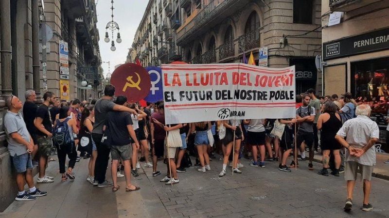 11/09/2022 - La manifestació d'Arran pel centre de Barcelona aquest 11 de setembre del 2022.