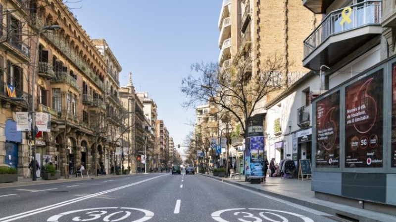 La zona 30km/h de la calle Creu Coberta.