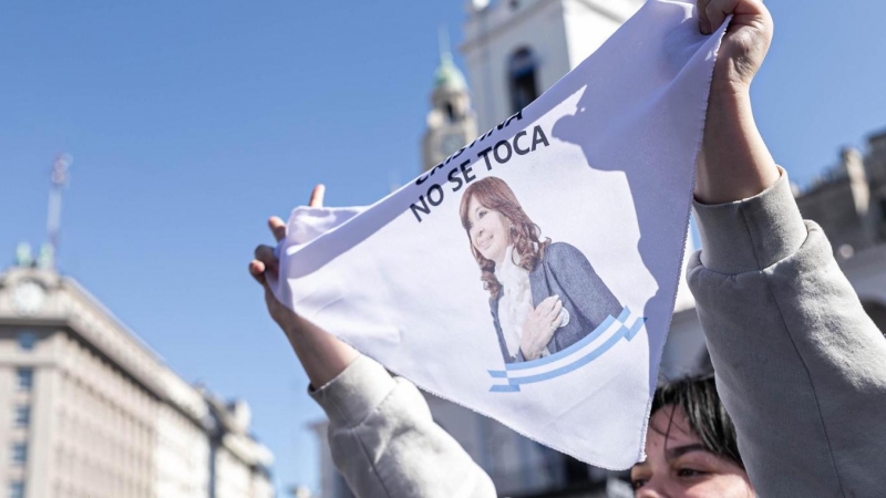2/09/22 Una mujer protesta contra el intento de asesinato a Cristina Fernández de Kirchner en Buenos Aires (Argentina), a 2 de septiembre de 2022.