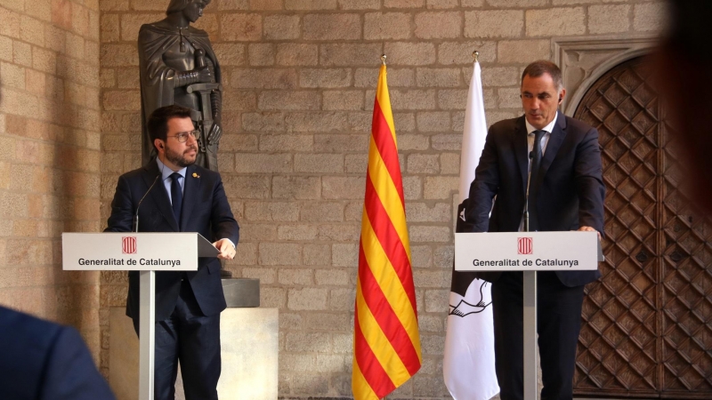 El president del Govern, Pere Aragonès, a Palau amb el president del Consell Executiu de Còrsega, Gilles Simeoni.