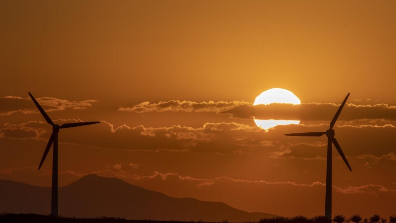 Último atardecer del verano desde el alto de La Muela, en Zaragoza