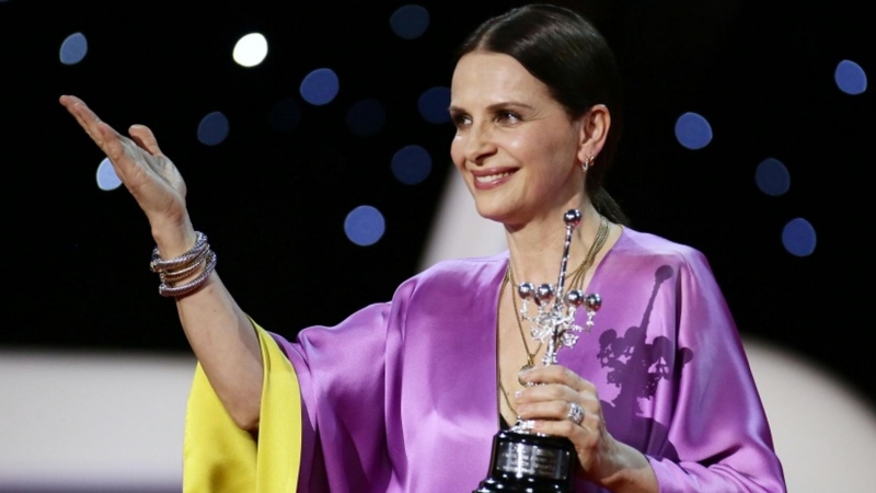 Juliette Binoche recogió el Premio Donostia.