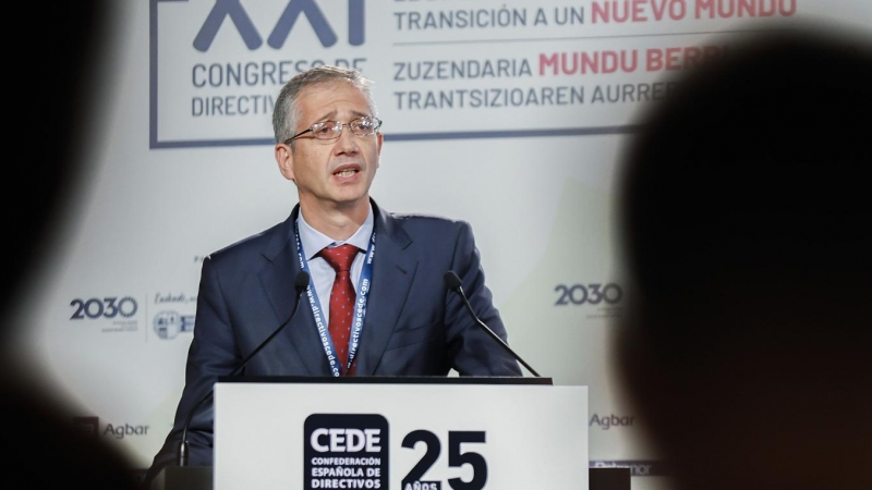 El gobernador del Banco de España, Pablo Hernández de Cos, durante su intervención en el XXI Congreso de directivos CEDE (Confederación Española de Directivos y Ejecutivos), en Baracaldo (Vizcaya). EFE/ Luis Tejido