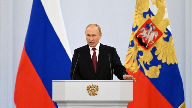 El presidente ruso, Vladimir Putin , pronuncia un discurso durante una ceremonia para declarar la anexión de los territorios controlados por Rusia de cuatro regiones ucranianas.