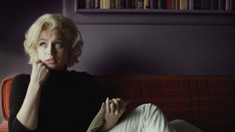 Un fotograma de la película 'Blonde'.