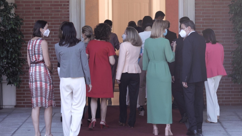 Los ministros acceden al Palacio de la Moncloa tras participar en el primer Consejo de Ministros después de la remodelación del Gobierno de julio de 2021