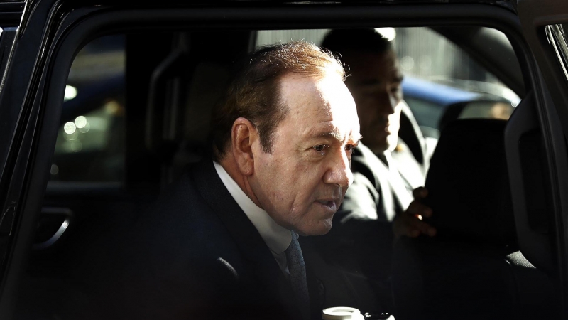 06/10/2022-El actor estadounidense Kevin Spacey llega a la Corte Federal en Nueva York, Nueva York, Estados Unidos, el 6 de octubre de 2022.