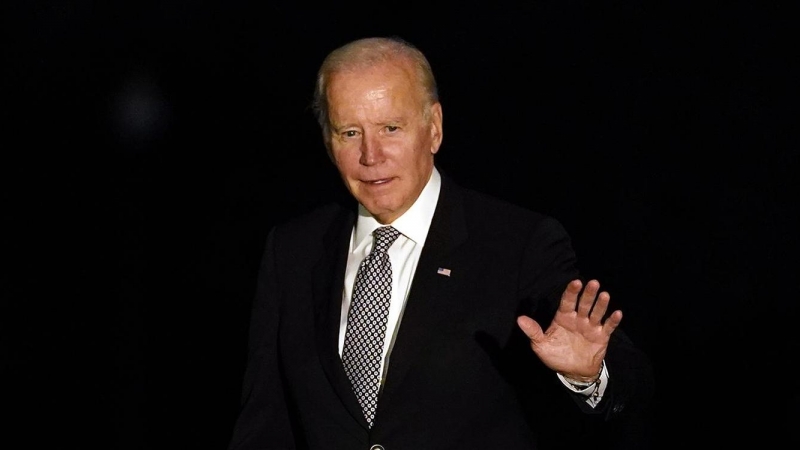 El presidente de los Estados Unidos, Joe Biden, llega al jardín sur de la Casa Blanca después de visitar Nueva York y Nueva Jersey.