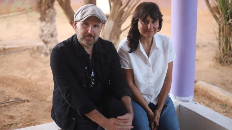 Juan Aguirre y Eva Amaral, presentes en los campamentos de refugiados saharauis en Tinduf (Argelia).