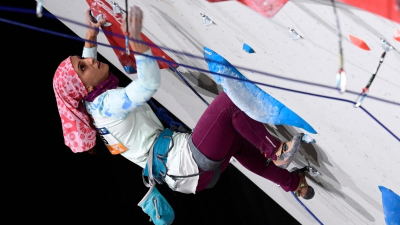 La escaladora Elnaz Rekabi en la competición de Asia.