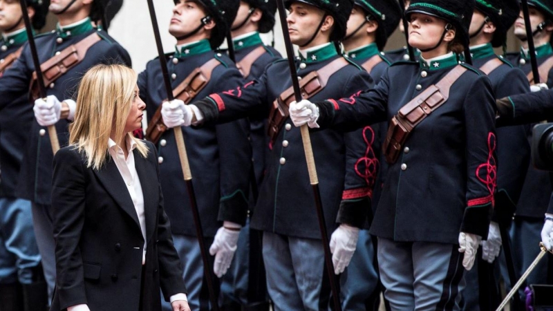 La primera ministra italiana, Giorgia Meloni, a su llegada al Palacio Chigi de Roma, a 23 de octubre de 2022.