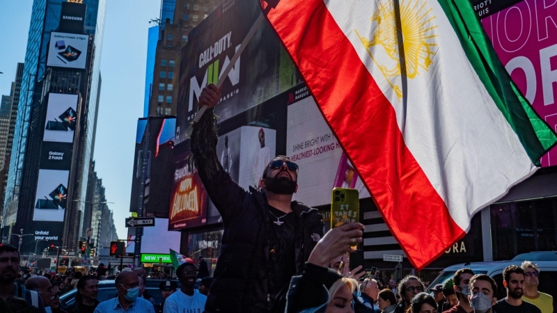 Manifestantes en Times Square Mahsa Amini