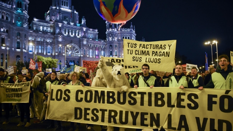 Imagen de una grupo de manifestantes contra la crisis climática en Madrid.