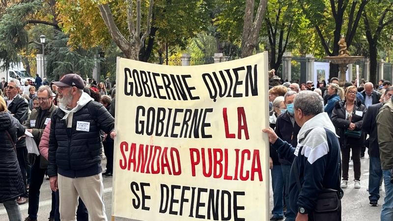 Manifestación multitudinaria en Madrid por la defensa de la sanidad pública y la atención primaria, a 13 de noviembre de 2022.