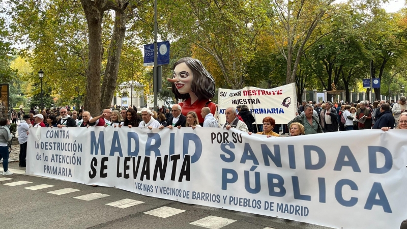 Manifestación multitudinaria en Madrid por la defensa de la sanidad pública y la atención primaria, a 13 de noviembre de 2022.