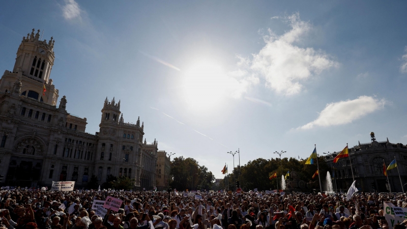 Manifestación multitudinaria en Madrid por la sanidad pública.