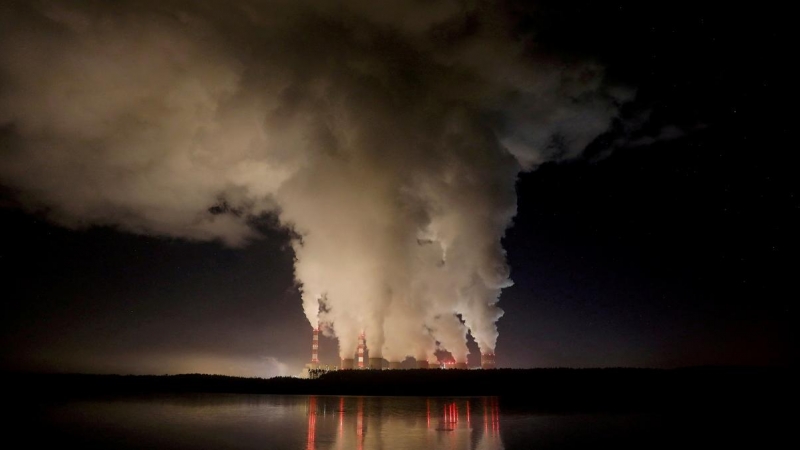Vista de la planta de carbón de Belchatow, Polonia.