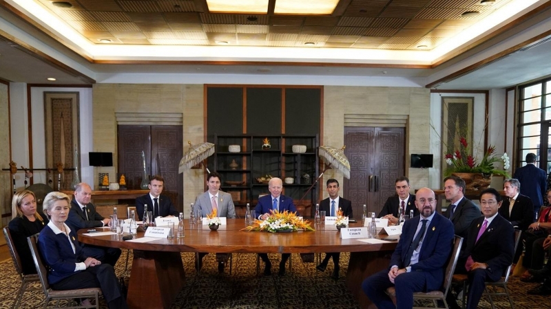 Los líderes del G7 y algunos invitados adicionales, como el presidente Pedro Sánchez, reunidos de forma oficial para tratar la situación en Polonia