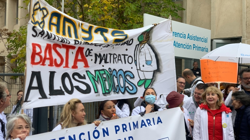 'Hasta aquí hemos llegado': Médicos de familia y pediatras inician una huelga indefinida en Madrid