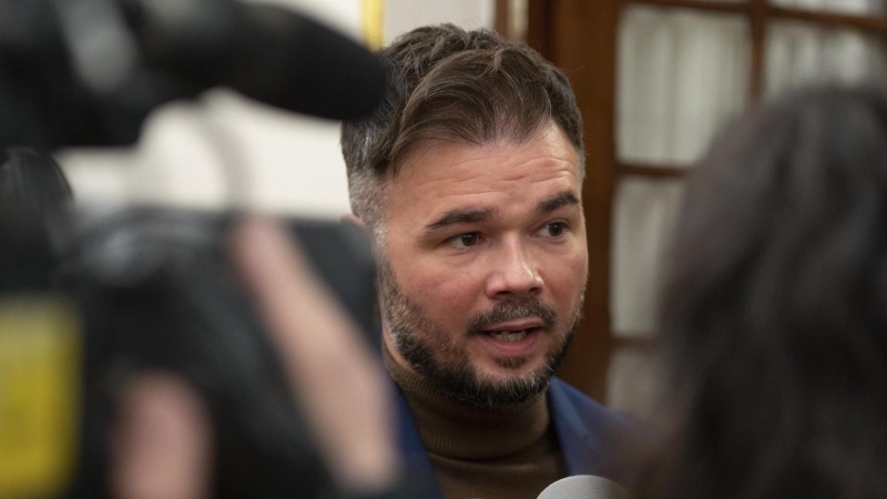 El portavoz de ERC, Gabriel Rufián, a su llegada este martes al pleno del Congreso