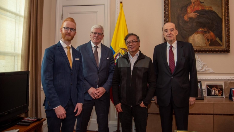 El presidente de Colombia, Gustavo Petro, ha recibido en Bogotá a una delegación de WikiLeaks este 22 de noviembre de 2022.