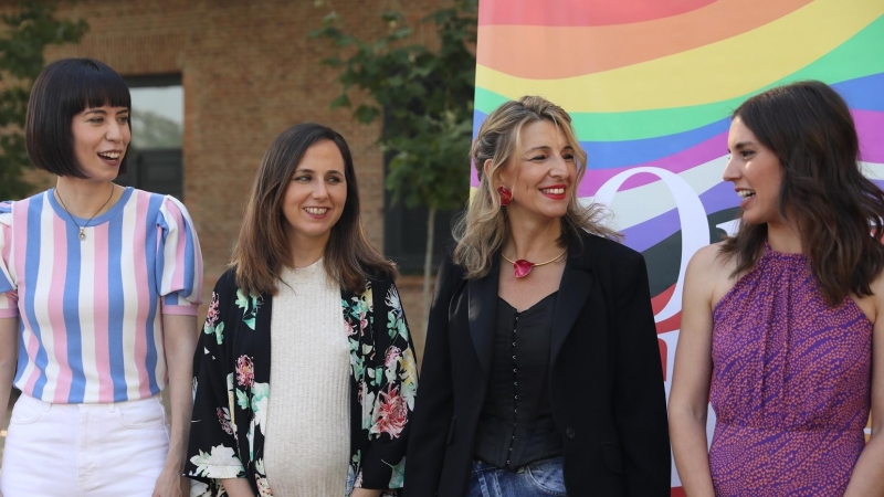 La ministra de Ciencia e Innovación, Diana Morant; la ministra de Derechos Sociales y Agenda 2030, Ione Belarra; la vicepresidenta segunda del Gobierno y ministra de Trabajo, Yolanda Díaz, y la ministra de Igualdad, Irene Montero