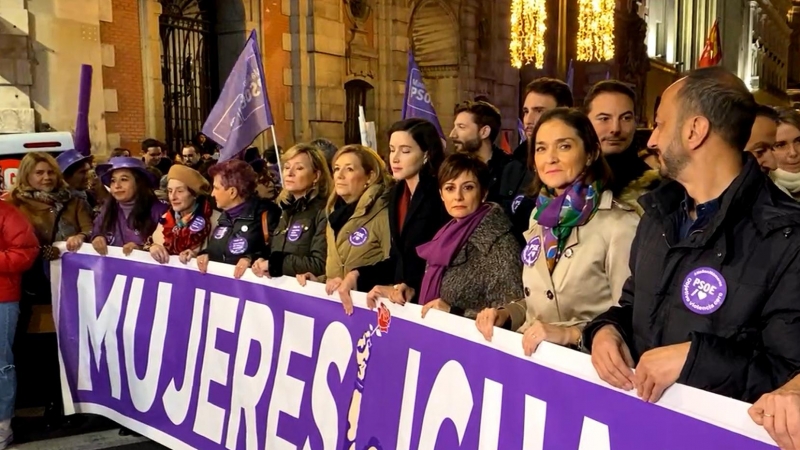 Integrantes del PSOE en la cabecera de la manifestación con motivo del 25N en Madrid.