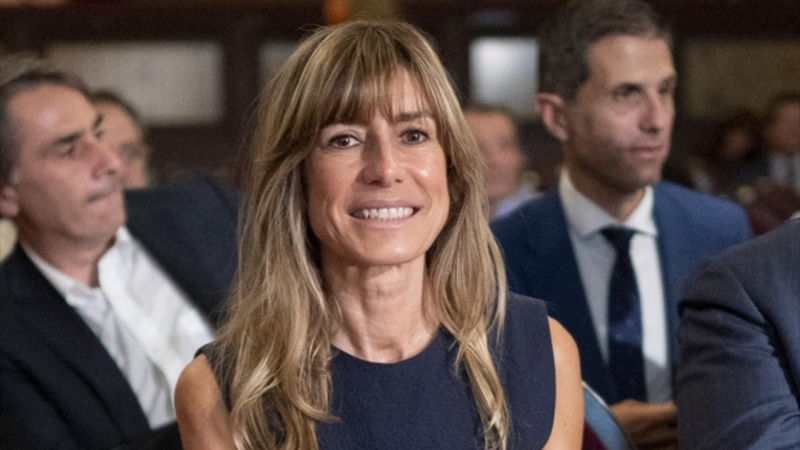 La mujer del presidente del Gobierno de España, Begoña Gómez, durante la presentación del proyecto ‘Los Carteles de la Guerra’, en el Ateneo de Madrid, a 1 de julio de 2022, en Madrid (España).
