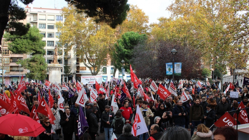 Fotografía de la manifestación en Valladolid por las políticas del Gobierno de Castilla y León.