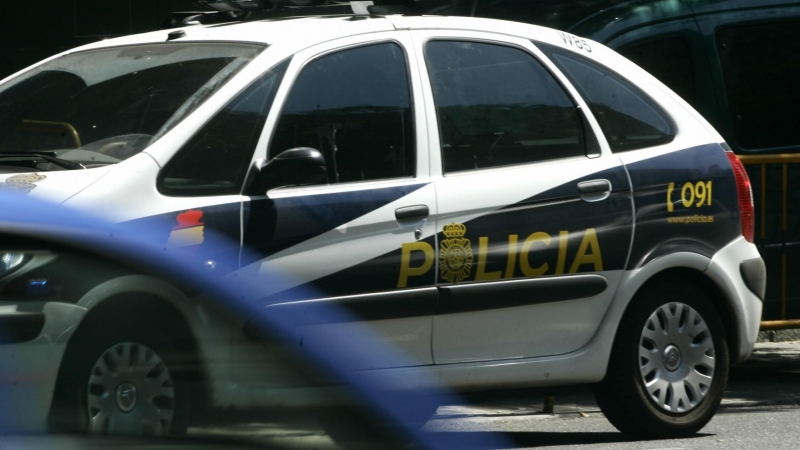 Foto de archivo de un coche de policía nacional- 03/08/2007