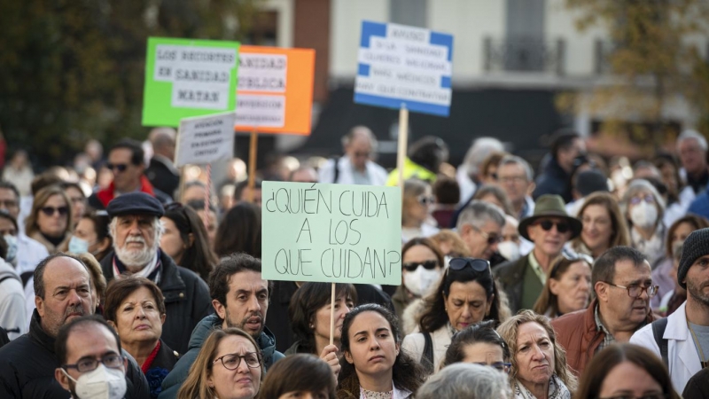 Concentración de médicos y pediatras de la Atención Primaria de Madrid contra la política sanitaria del Gobierno de Isabel Díaz Ayuso, a 27 de noviembre de 2022.