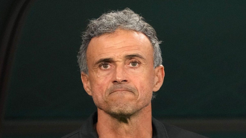 El entrenador de la selección española de fútbol, Luis Enrique, durante el partido contra Japón de la Copa del Mundo de Catar